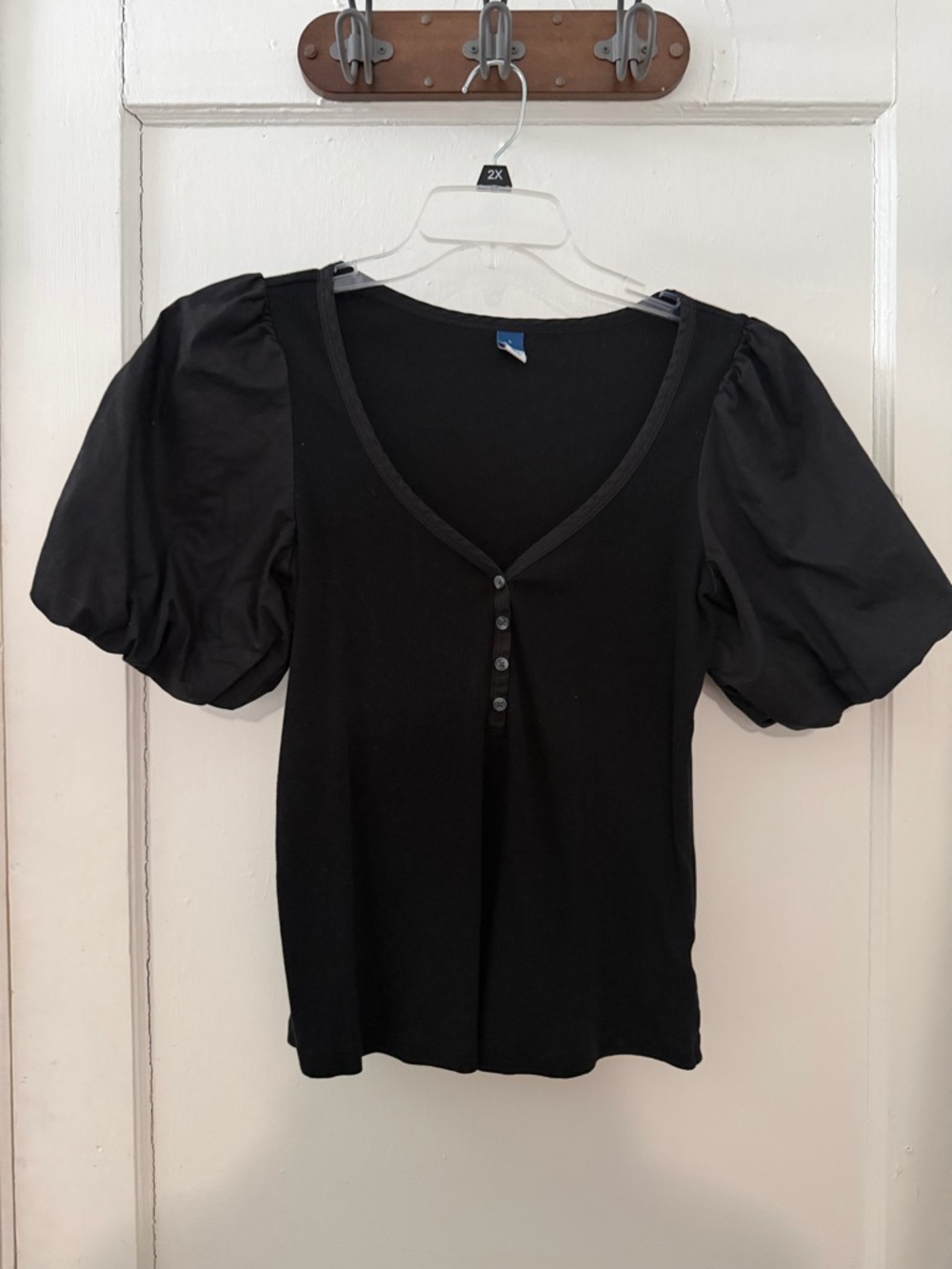 Old Navy Black Puff Sleeve Henley Top - V-Neck Short Sleeve